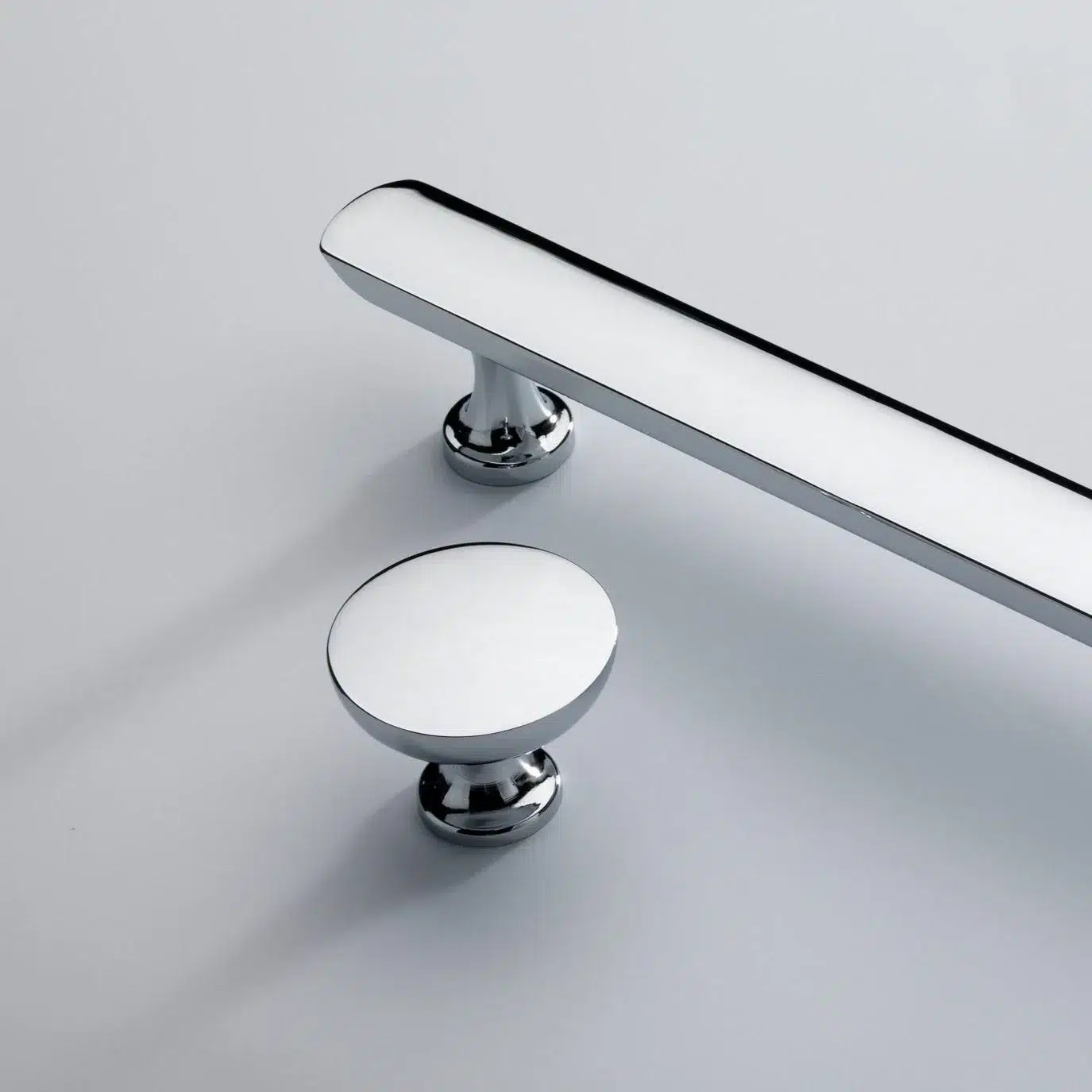 Dorchester handle and knob