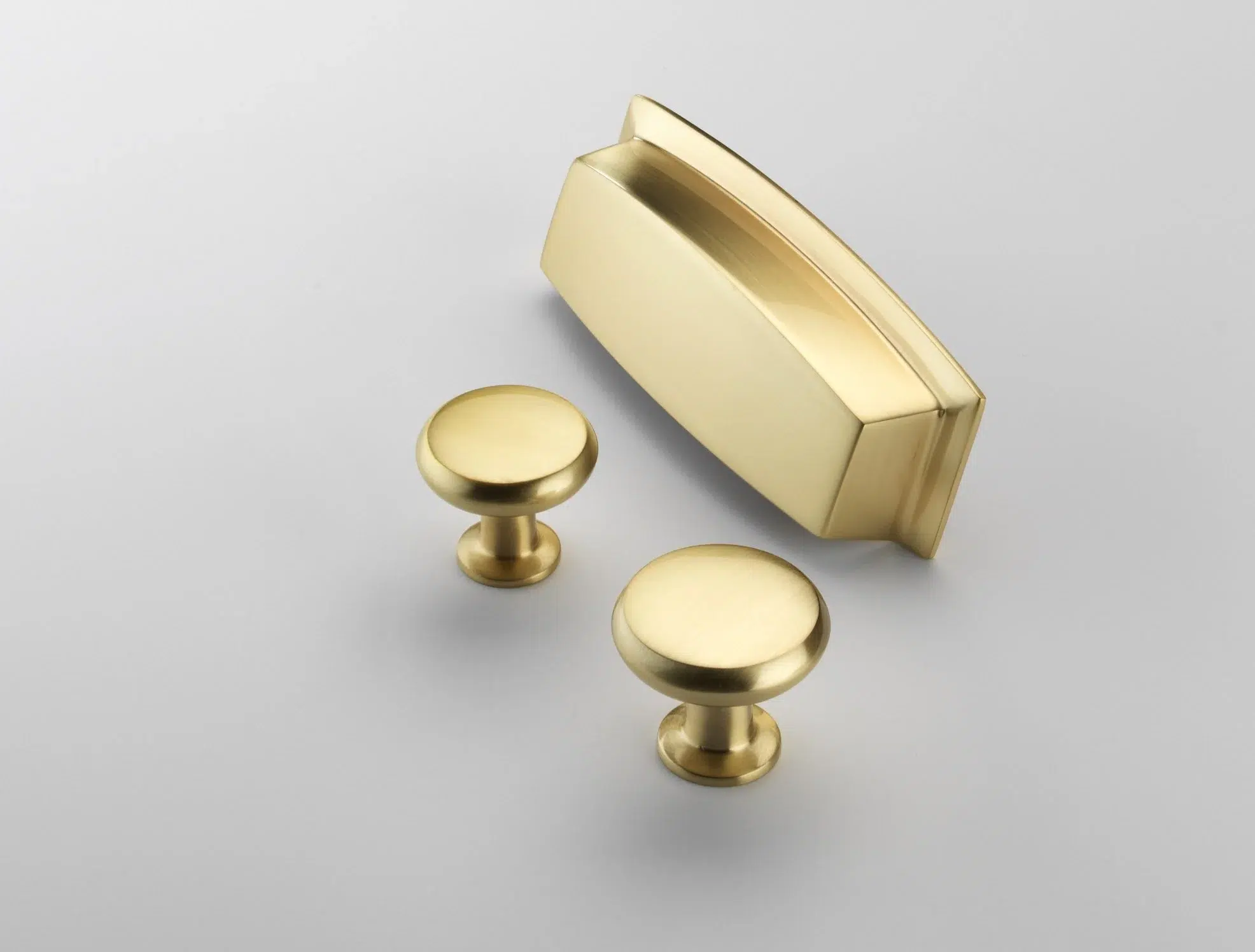 Salcombe handle and knobs